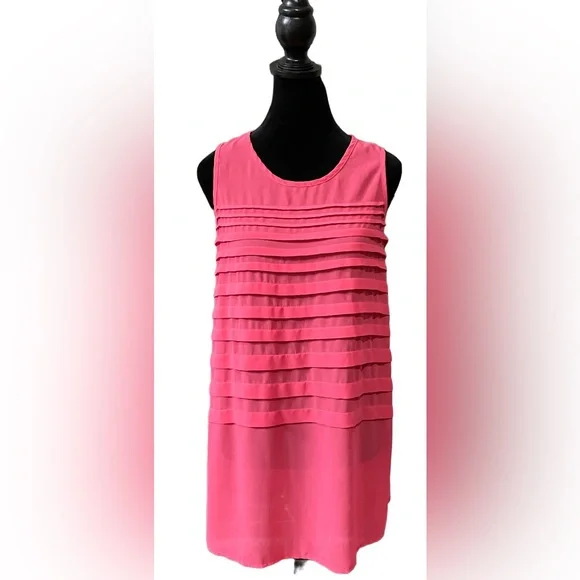 Ya Los Angeles: Silk Ruffled Tier Sleeveless Blouse - Picture 7 of 17